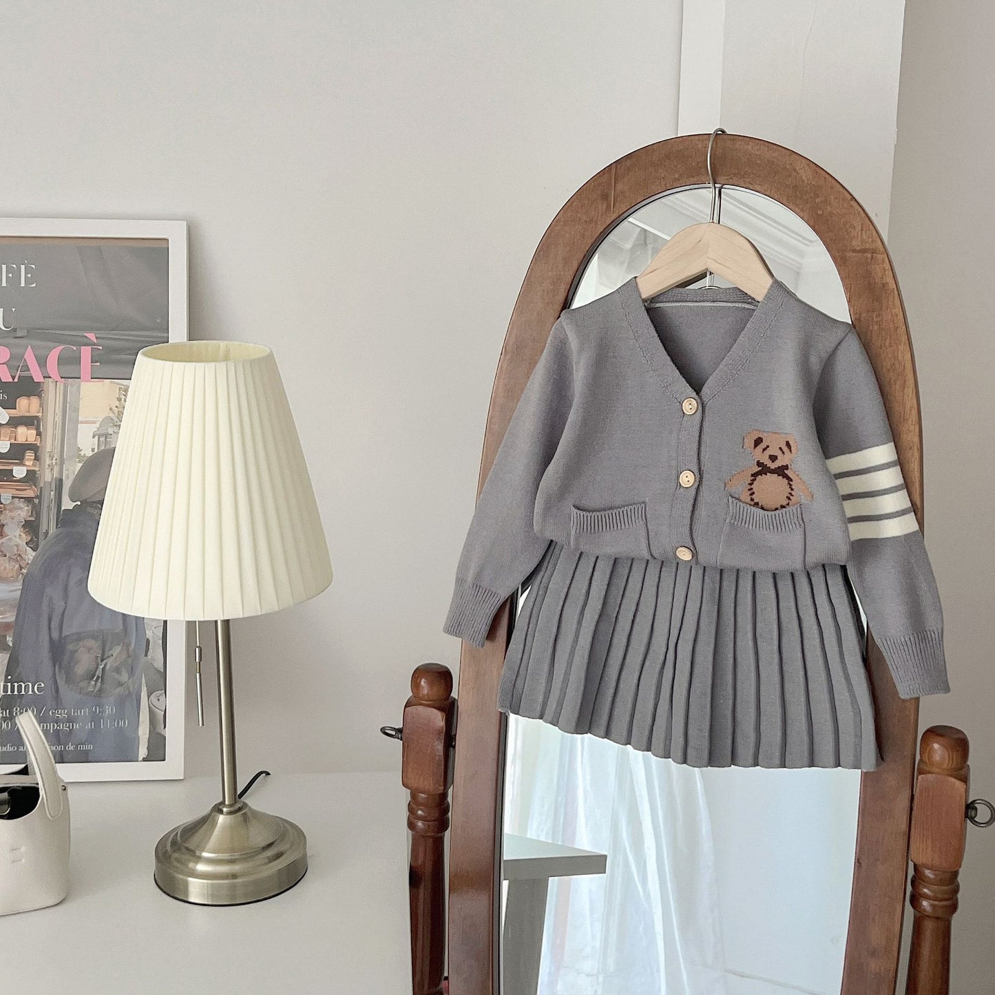 Children's College Popular Cardigan Skirt Two-piece Set Bear