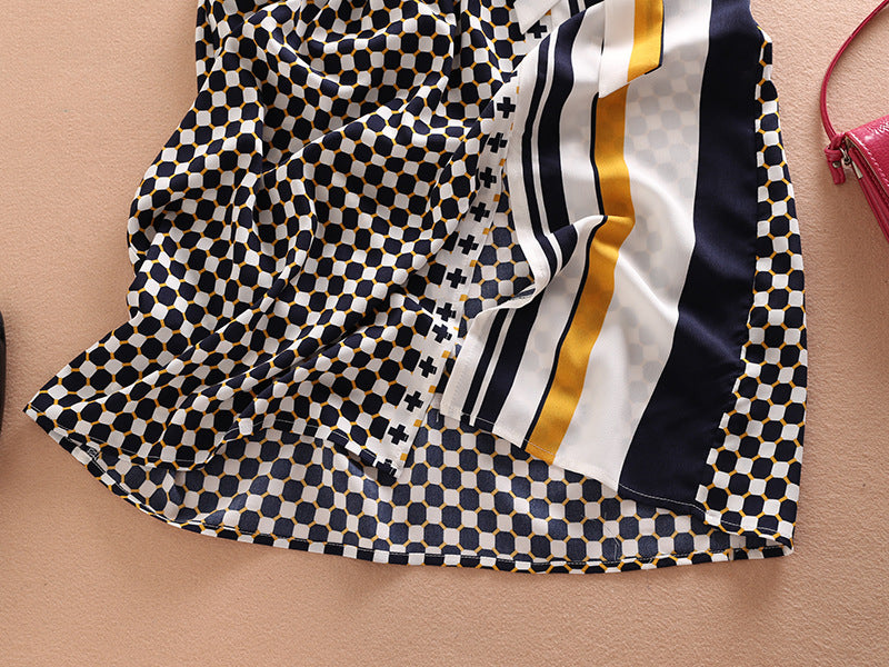 Short-sleeved Chiffon Crew Neck With Tight Waist And Side Ties