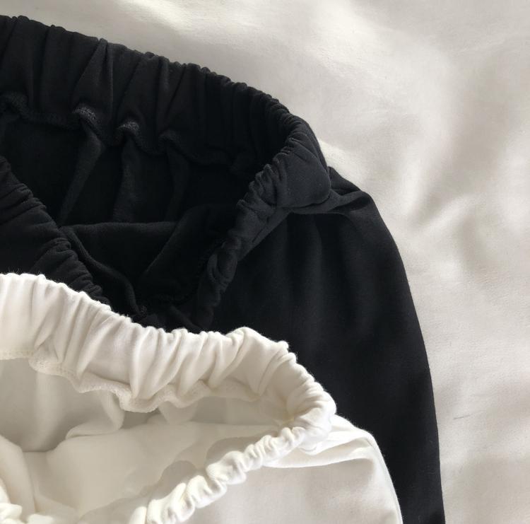 Jupe à ourlet, pull, cache-fesses, artefact, vêtements superposés pour femme