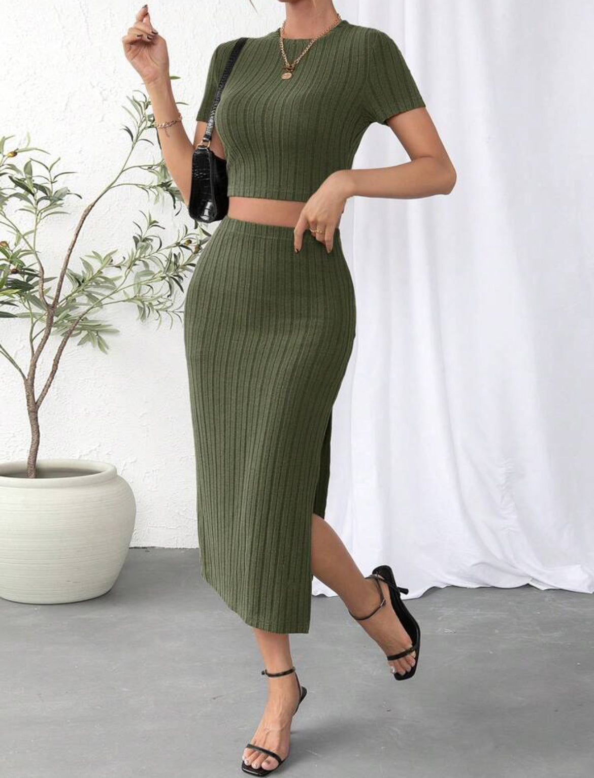 Costume femme taille haute slim fit sur le côté
