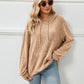 Pull tricoté à capuche et à rayures avec poche kangourou