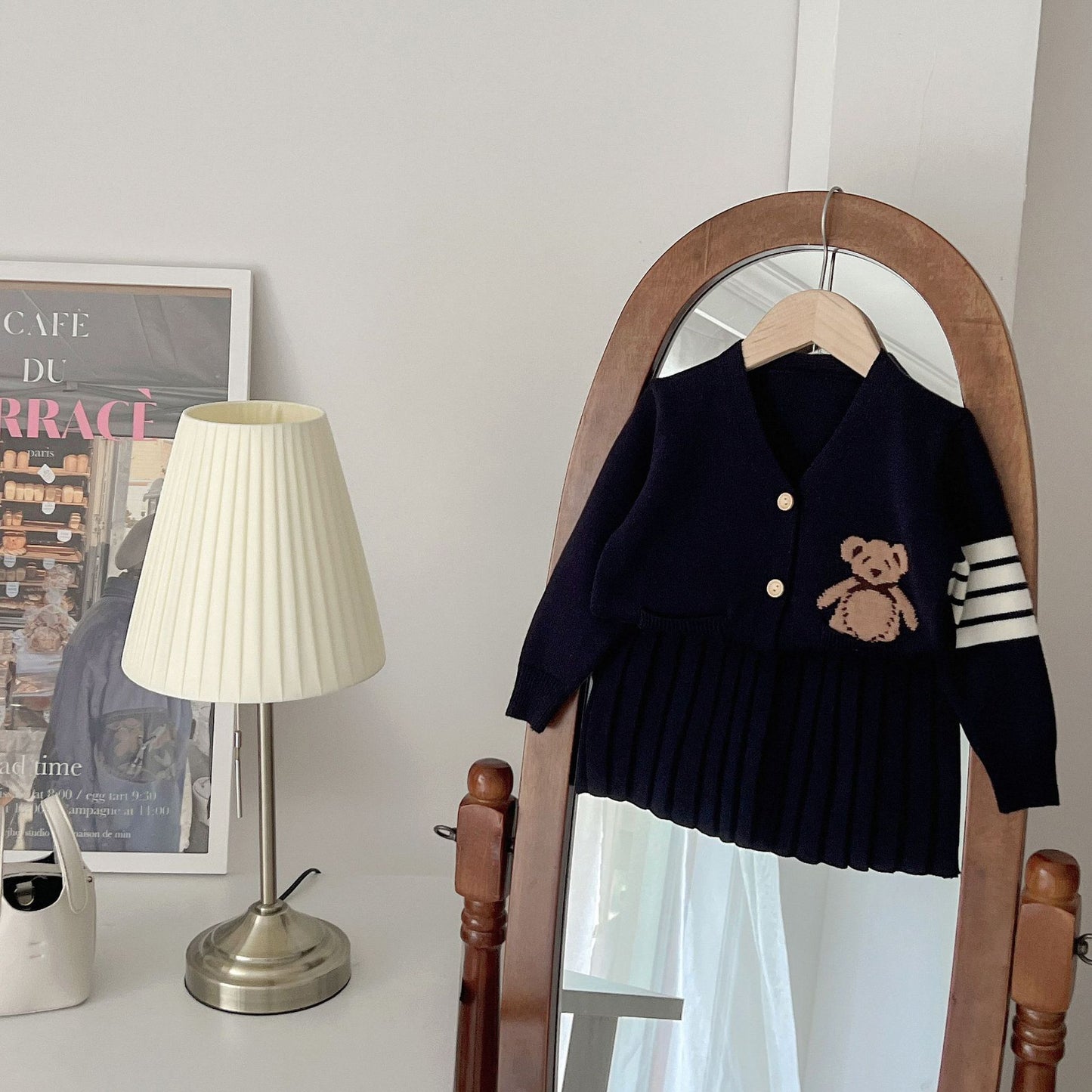 Children's College Popular Cardigan Skirt Two-piece Set Bear