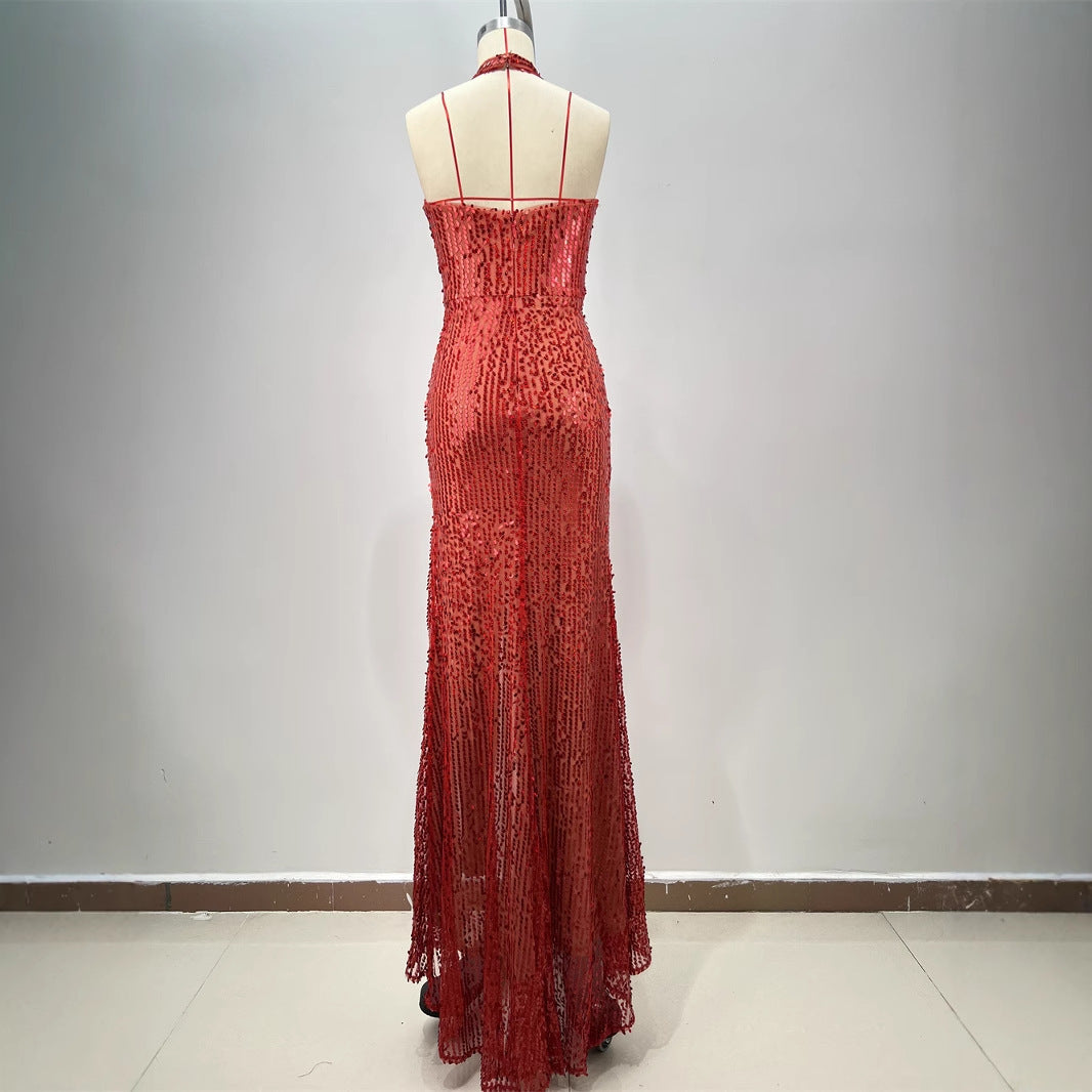 Robe de soirée fendue à paillettes et dos nu