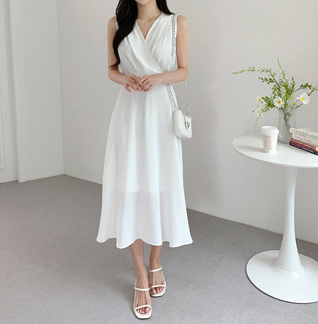 French Style V-neck Pleated Temperament Lace-up Waist-controlled Slimming Sleeveless Dress