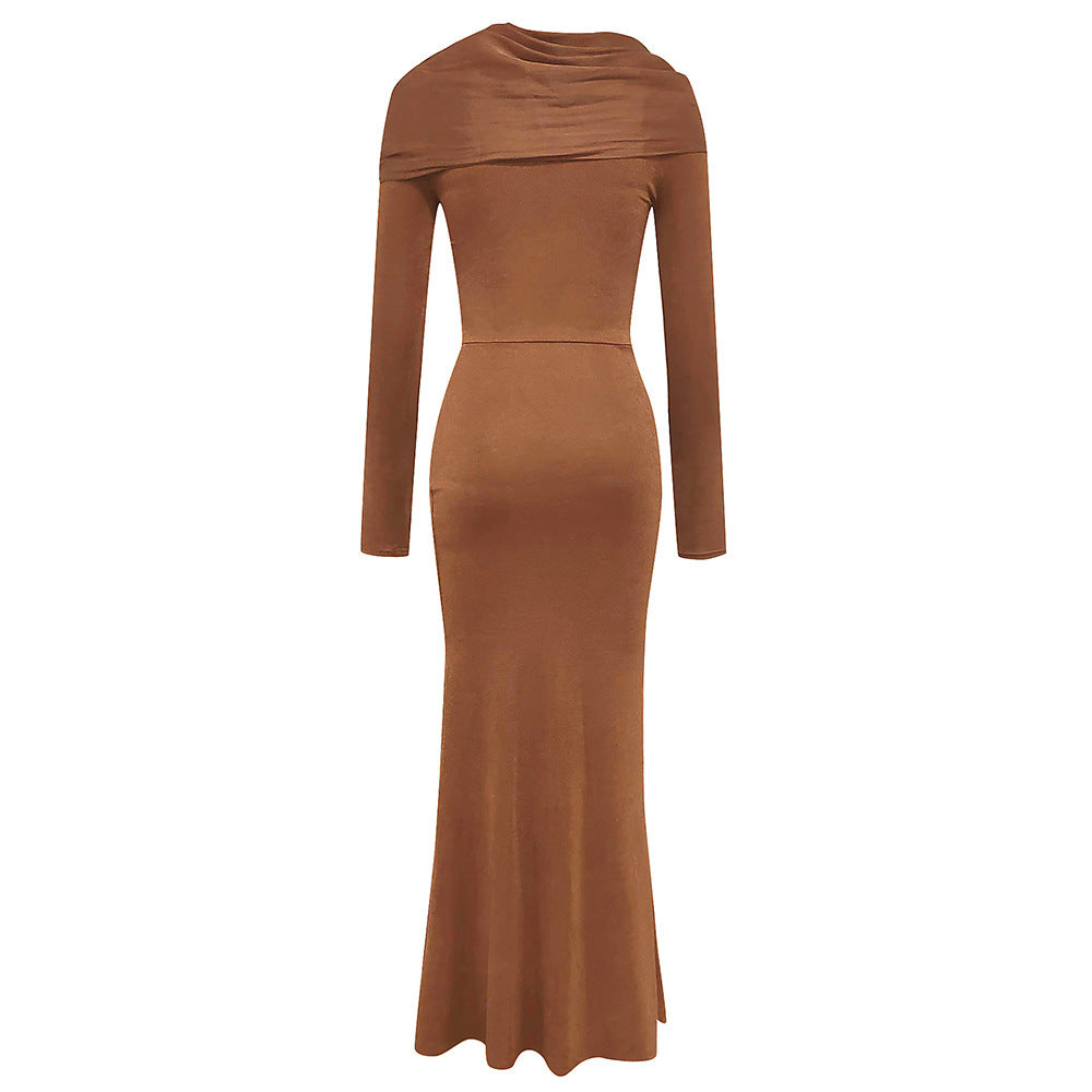 Robe de soirée plissée à col rond et manches longues, coupe ajustée, avec ruban