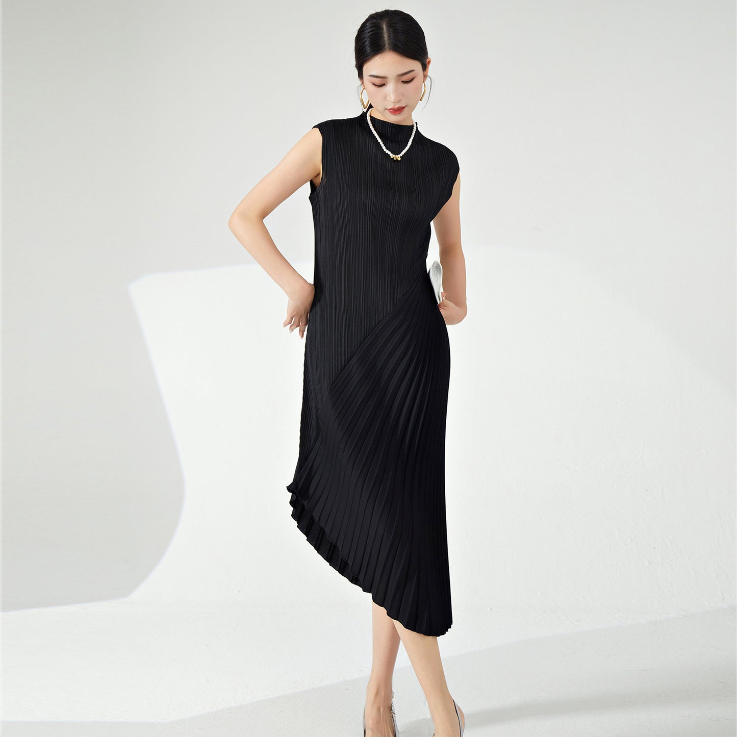 Women's High-end Irregular Elegant Pleated Dress