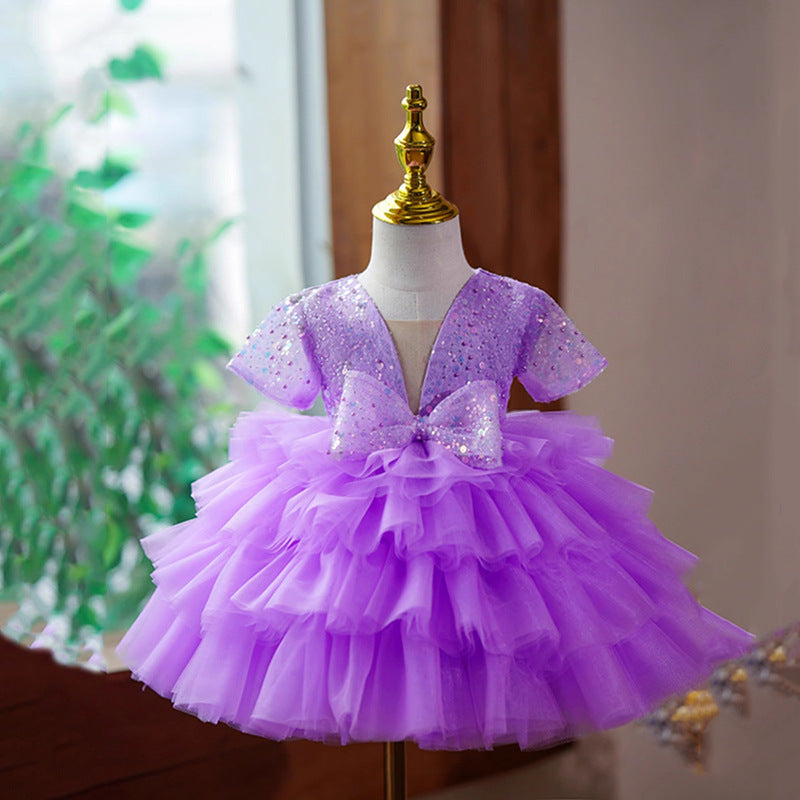 Costumes de défilé pour filles jouant du piano