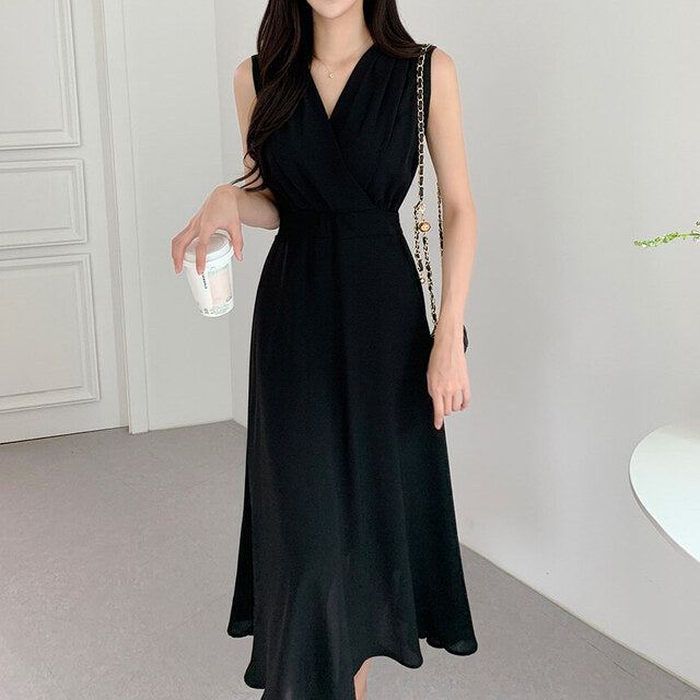 French Style V-neck Pleated Temperament Lace-up Waist-controlled Slimming Sleeveless Dress
