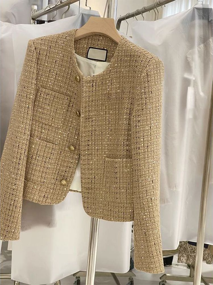 Manteau court de style classique pour femme