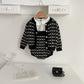 Combinaison en tricot style classique avec bretelles et manteau