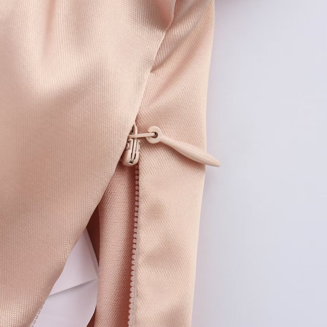 New Navel Cut Short Long Sleeve Top With Waist Pleated Irregular Hem Suit