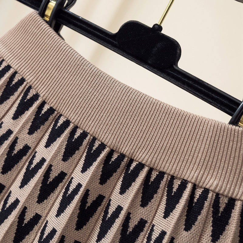 Jupe tricotée douce d'hiver avec pull