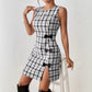 Sleeveless Elegant Dress With Bow Accessory For A Slimming Effect