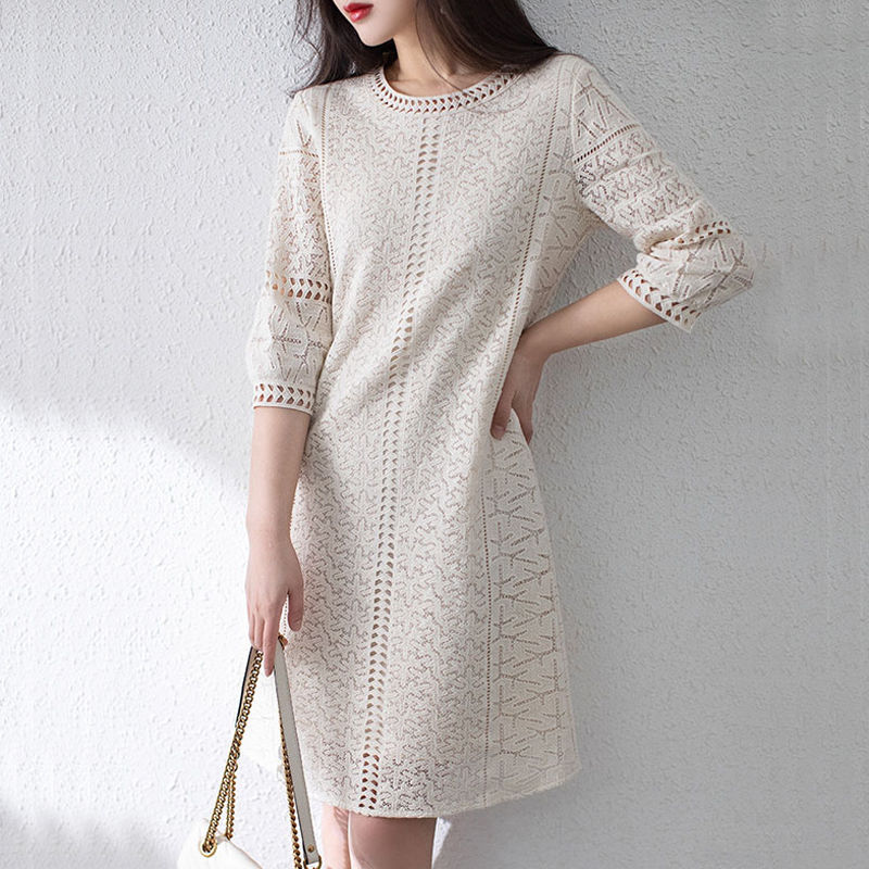Loose Temperament Hollow-out Three-quarter Sleeve Straight Skirt