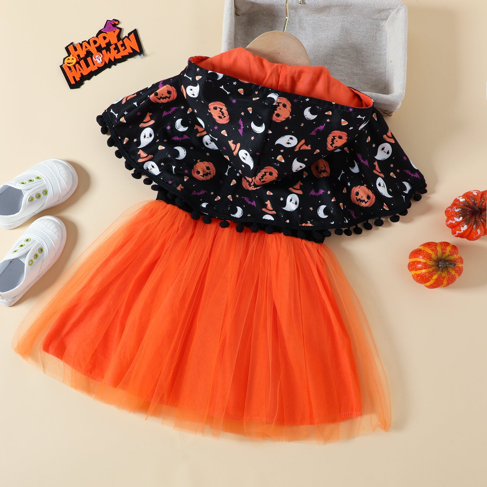 Ensemble deux pièces jupe, cape et robe d'Halloween