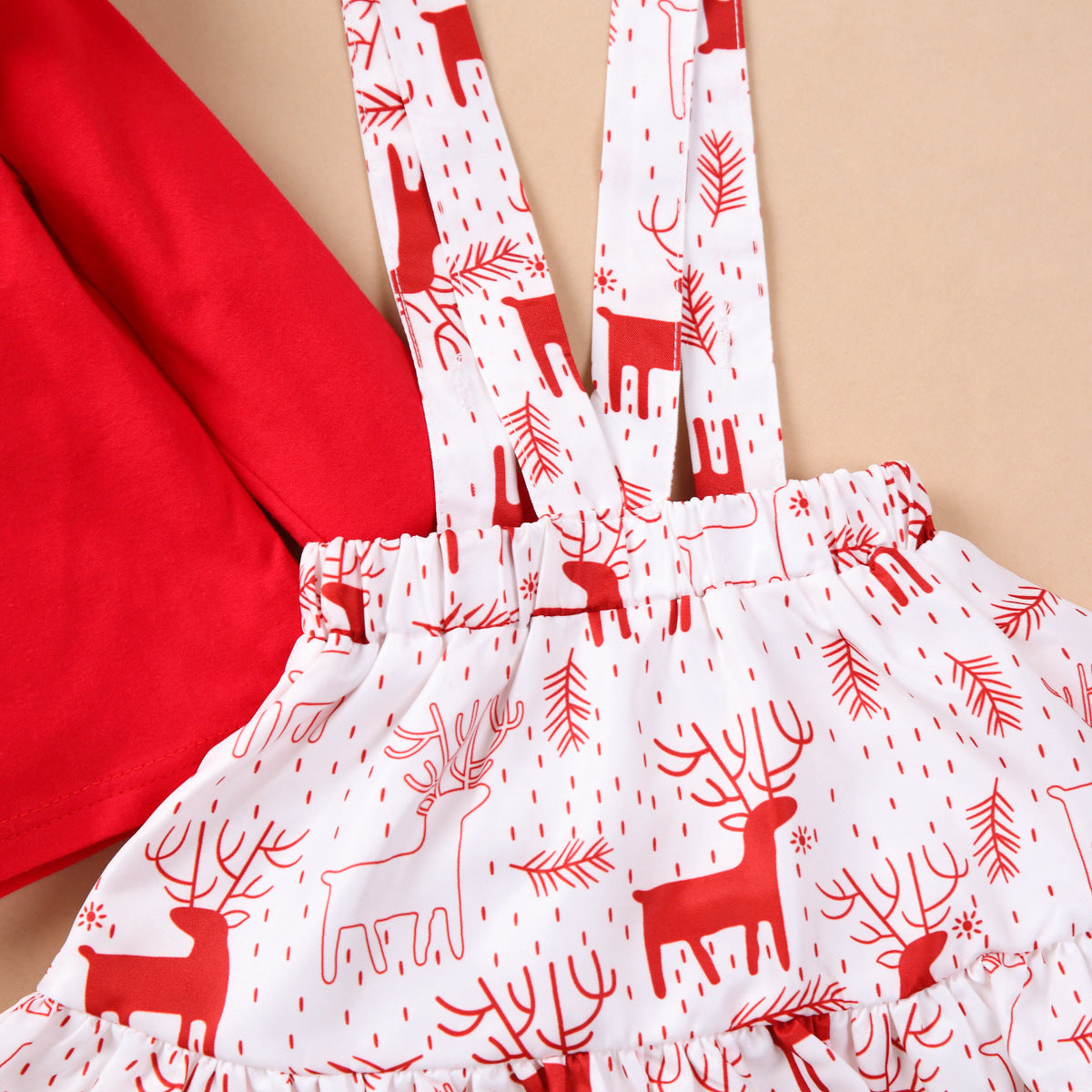 Nouvelle robe à bretelles à manches volantées en élan