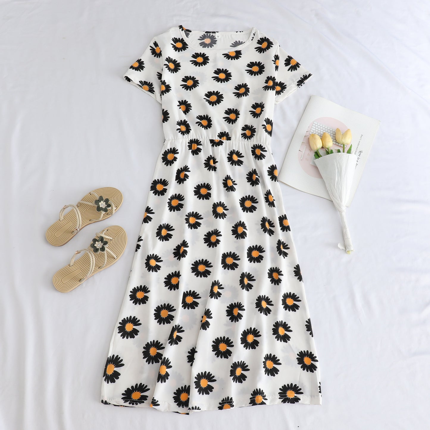 Printed Short-sleeve Waist-cinching Figure-flattering Dress For Petite Frames