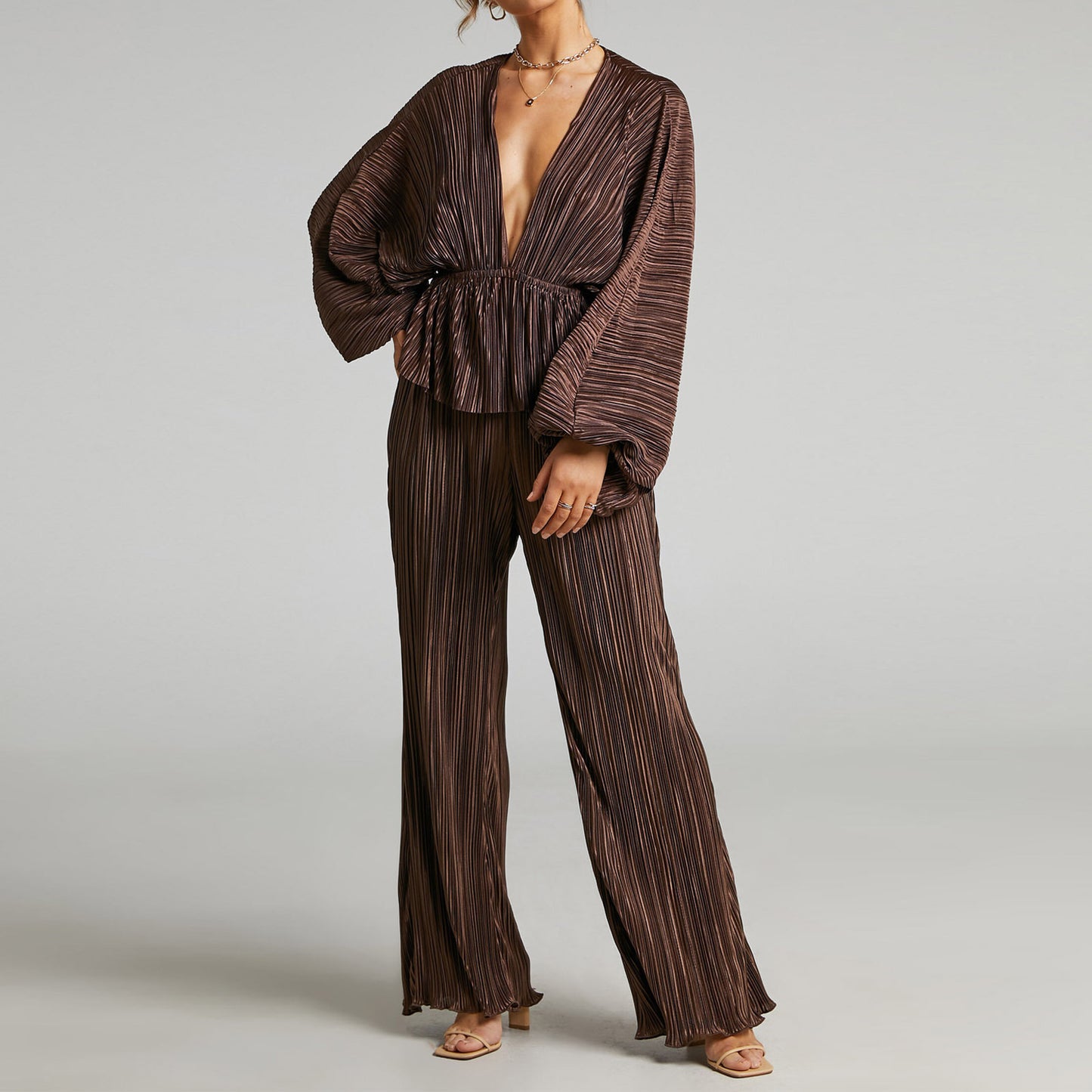 Ensemble deux pièces pour femme, pantalon décontracté à jambes larges et taille haute plissée et élastique, décolleté en V profond