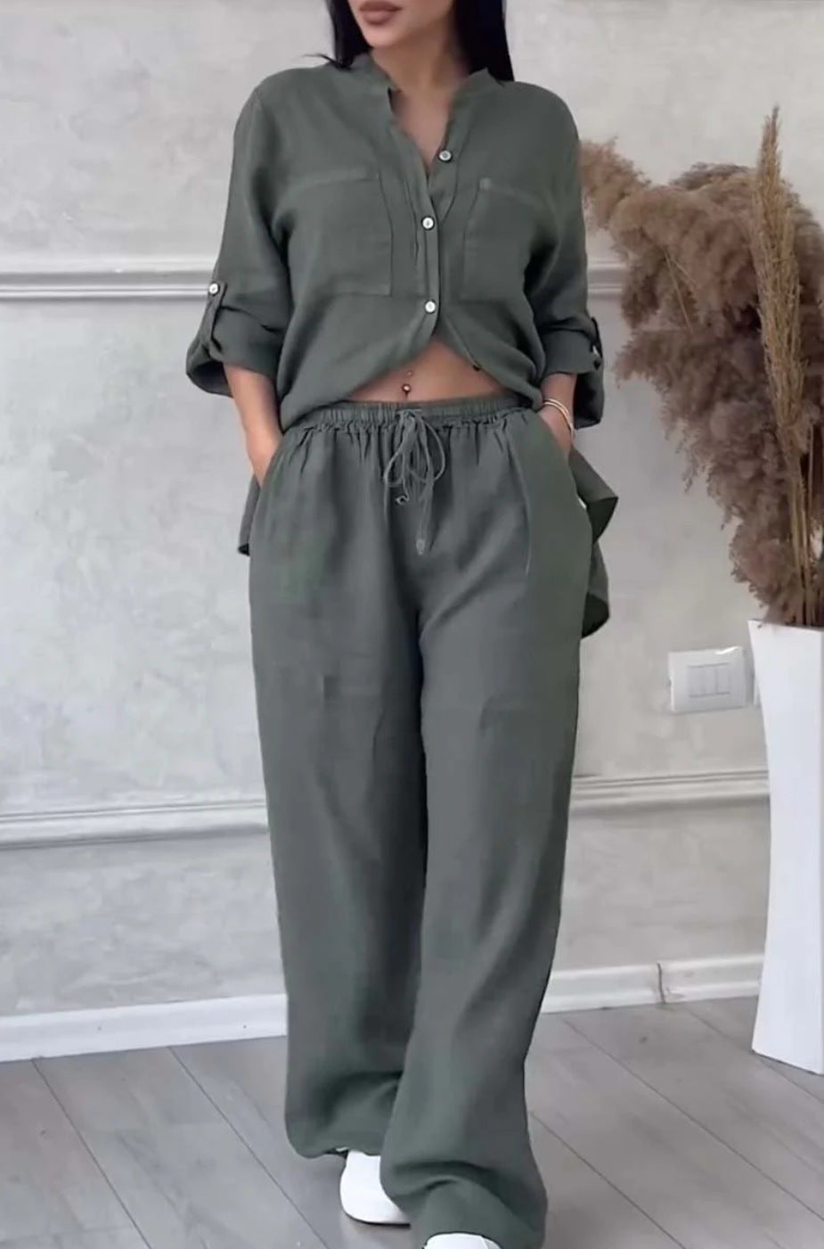 Ensemble deux pièces à lacets et pantalon large pour femme