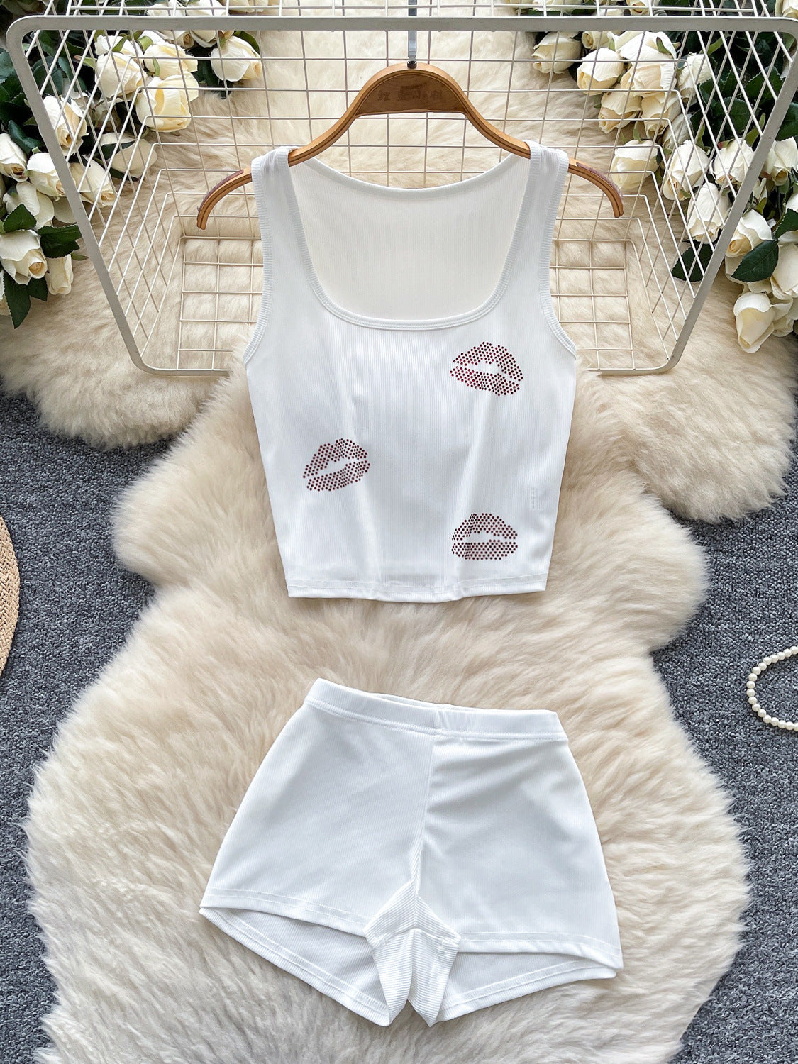 Lip-kiss Rhinestone Square-neck Sleeveless Tank Top With High-waisted Leggings And Shorts