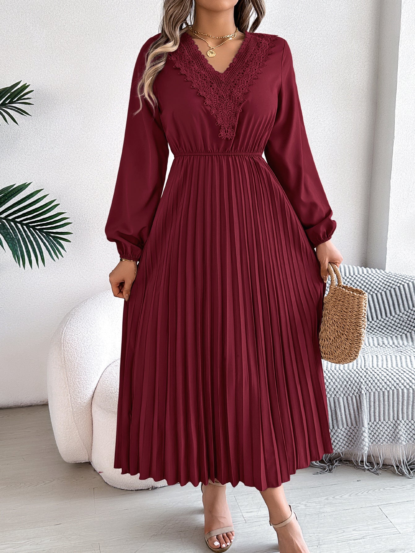 Women's V-neck Lace Cinched Pleated Long Dress