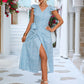 Robe fendue à lacets et manches évasées à volants