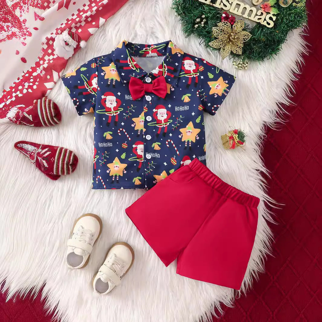 Ensemble deux pièces pour garçon, petit et moyen, avec chemise à manches courtes et short imprimés de Noël
