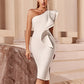 Robe bandage mi-longue en tricot à manches volantées et coupe ajustée