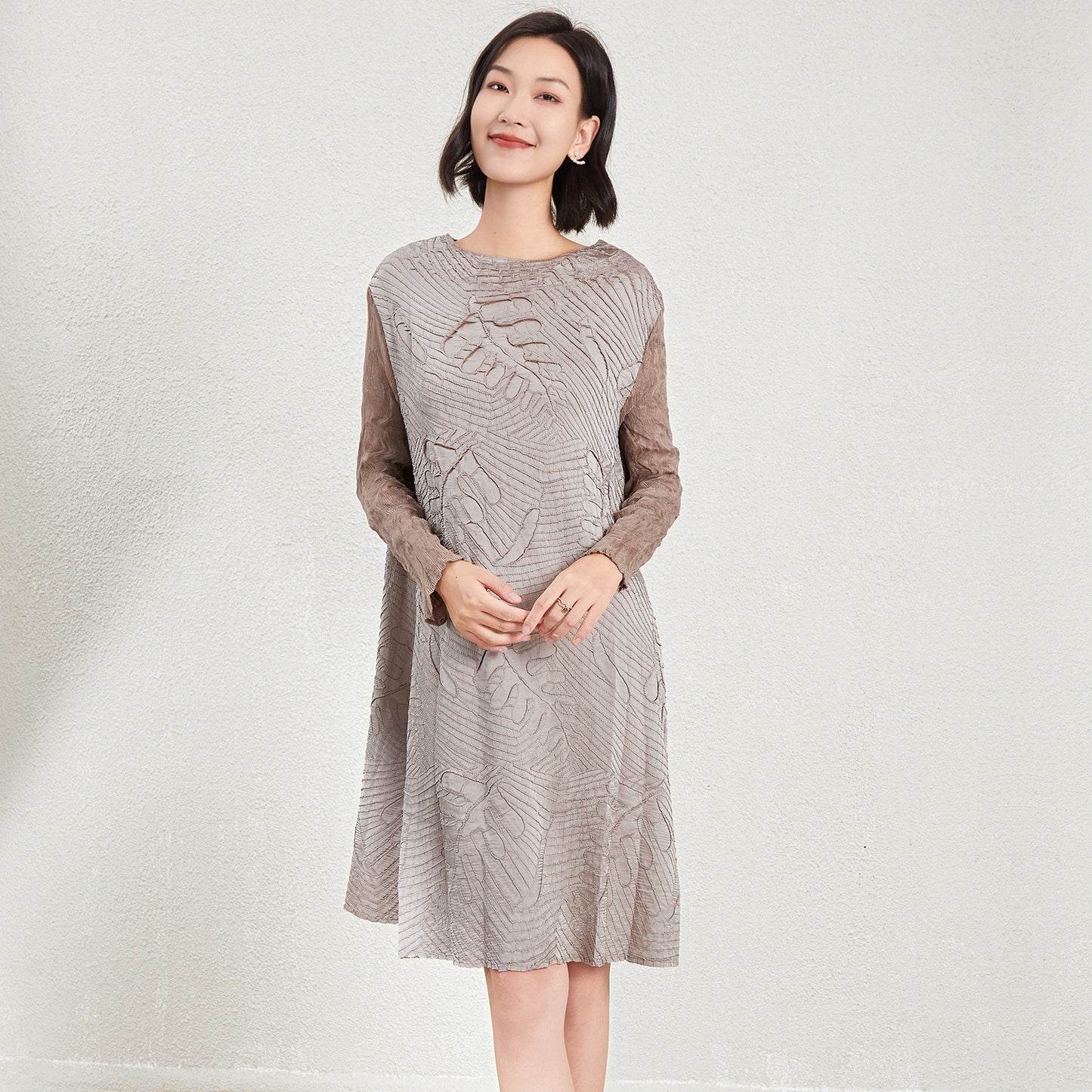 Robe élégante à broderie française