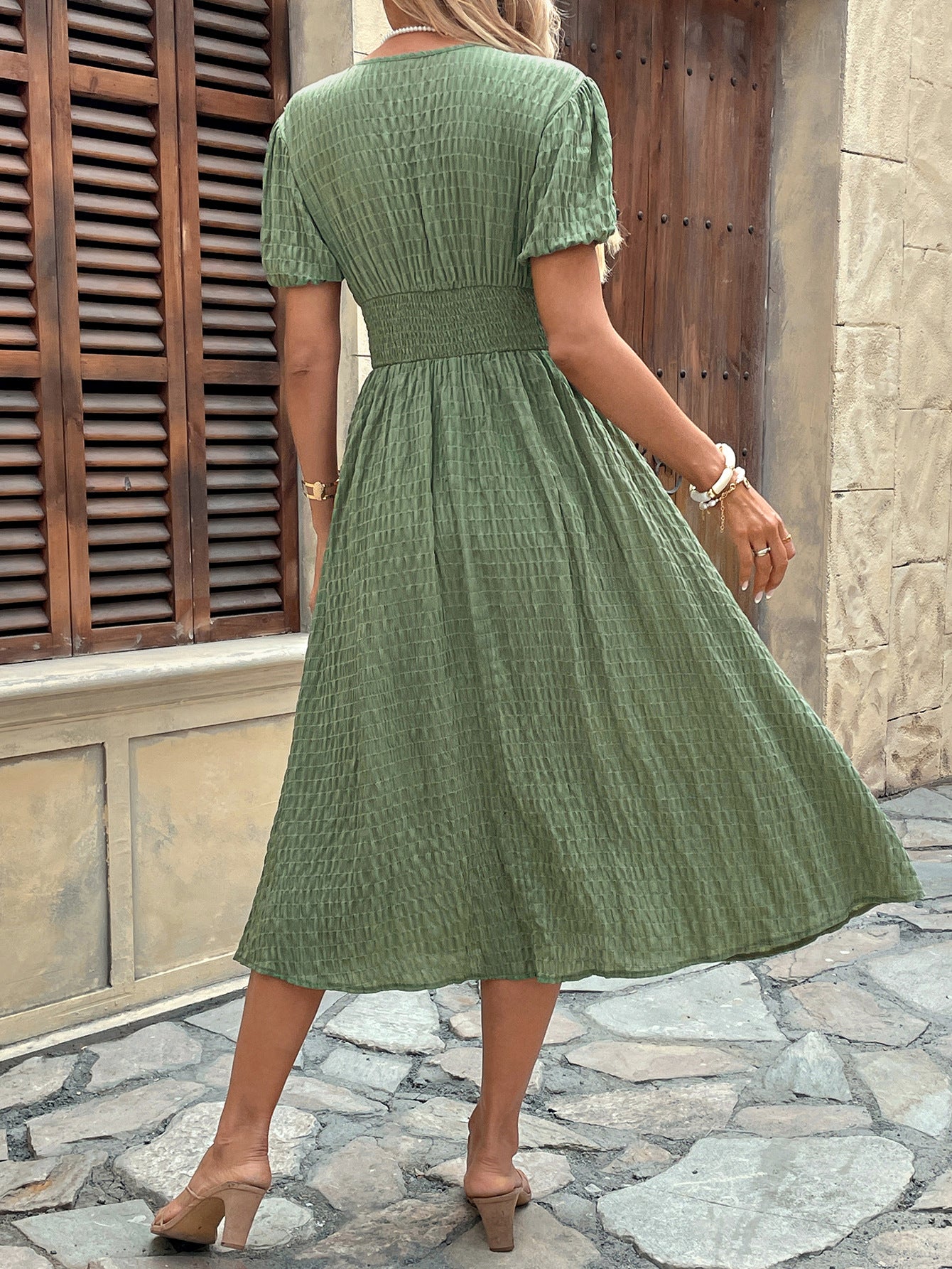 V-neck Pleated Buttoned Lantern-sleeve Dress