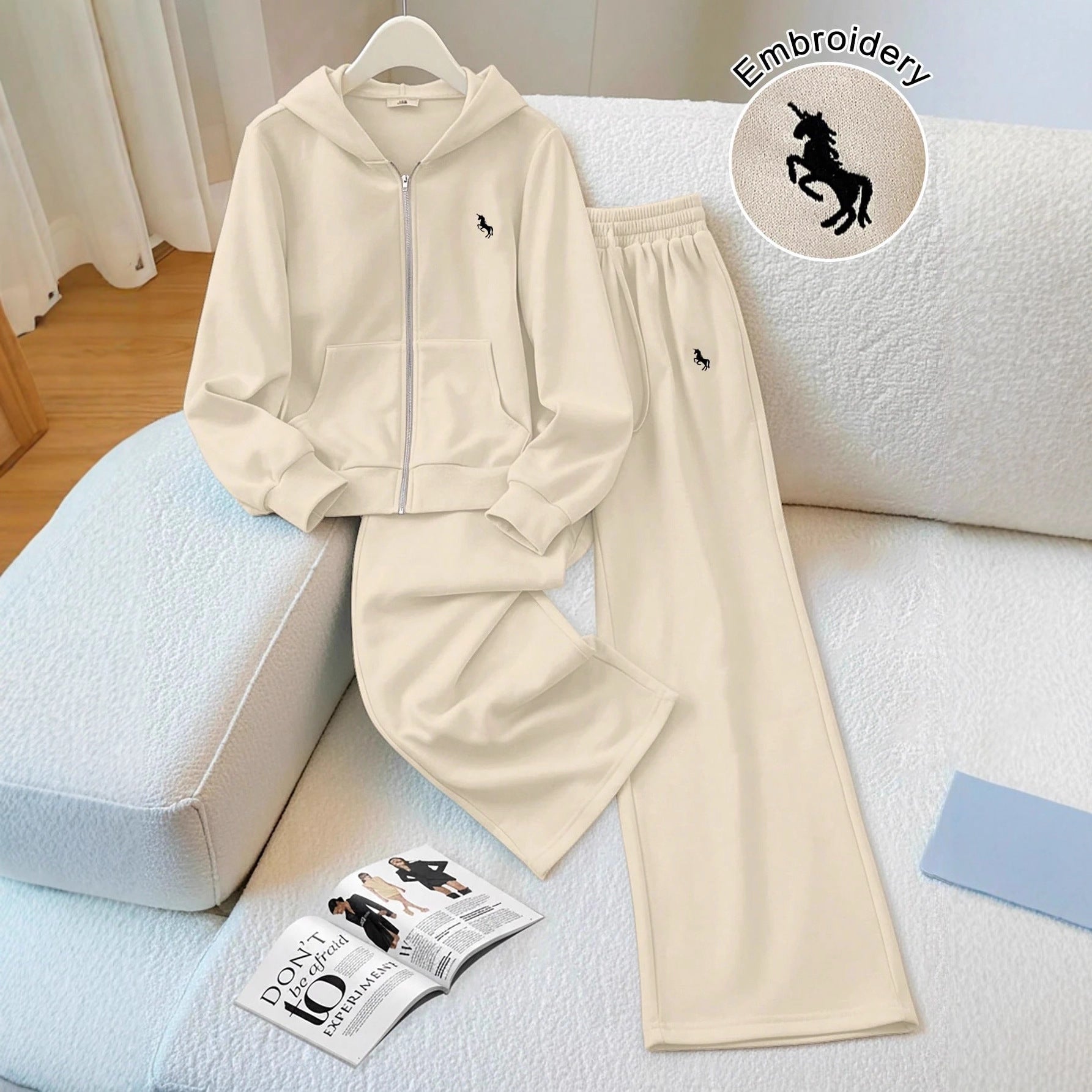 High-end Casual Womens Sportswear Set For Fall And Winter