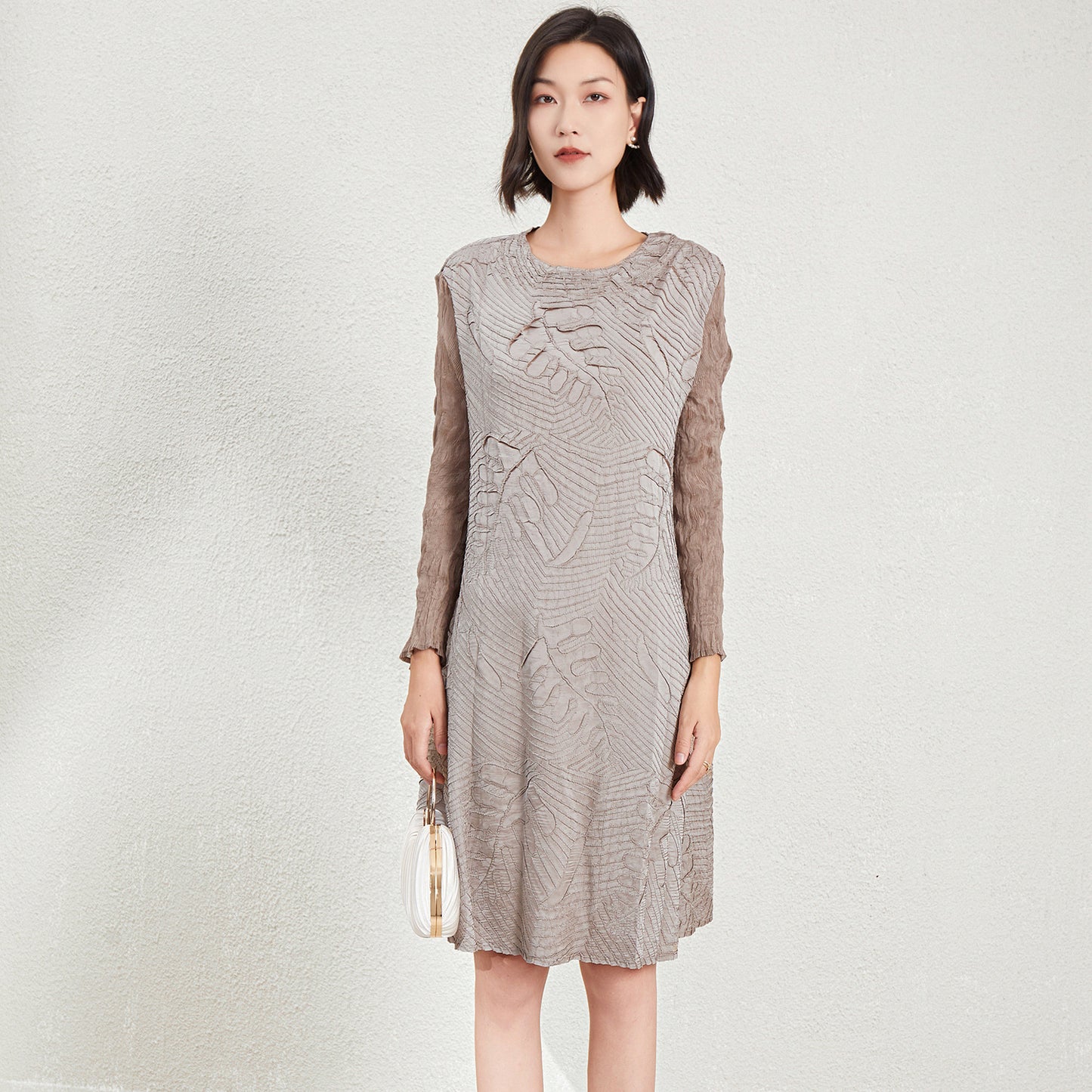 Robe élégante à broderie française