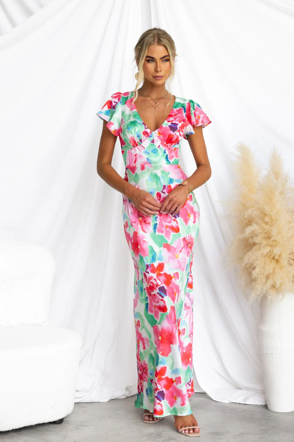 Robe mi-longue à volants et col en V fleuri