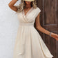 Robe de vacances en dentelle à découpes et col en V pour femme