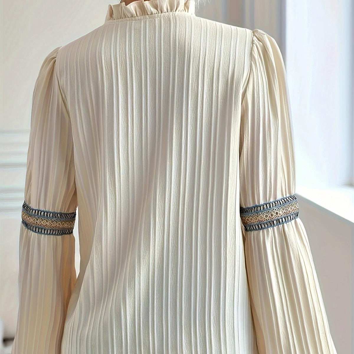 Chemise patchwork simple à col en V et dentelle unie