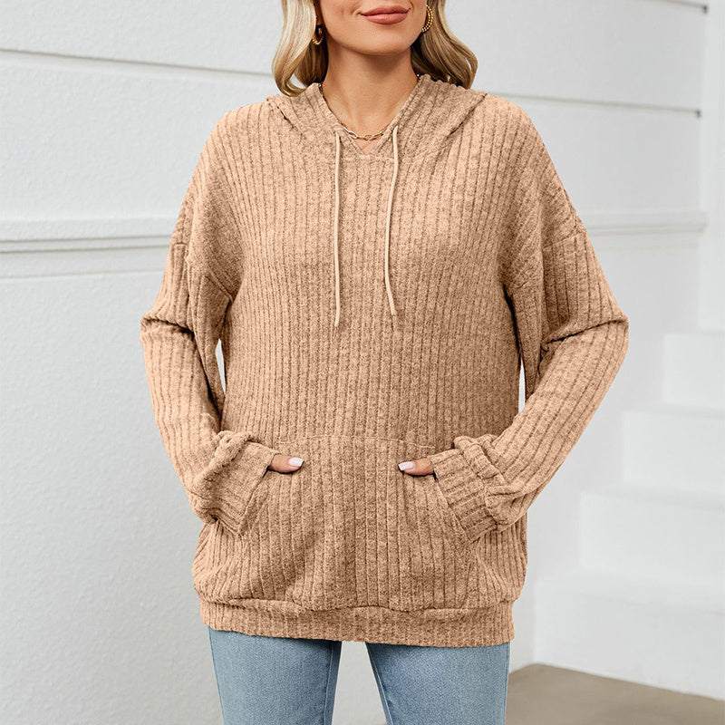 Pull tricoté à capuche et à rayures avec poche kangourou