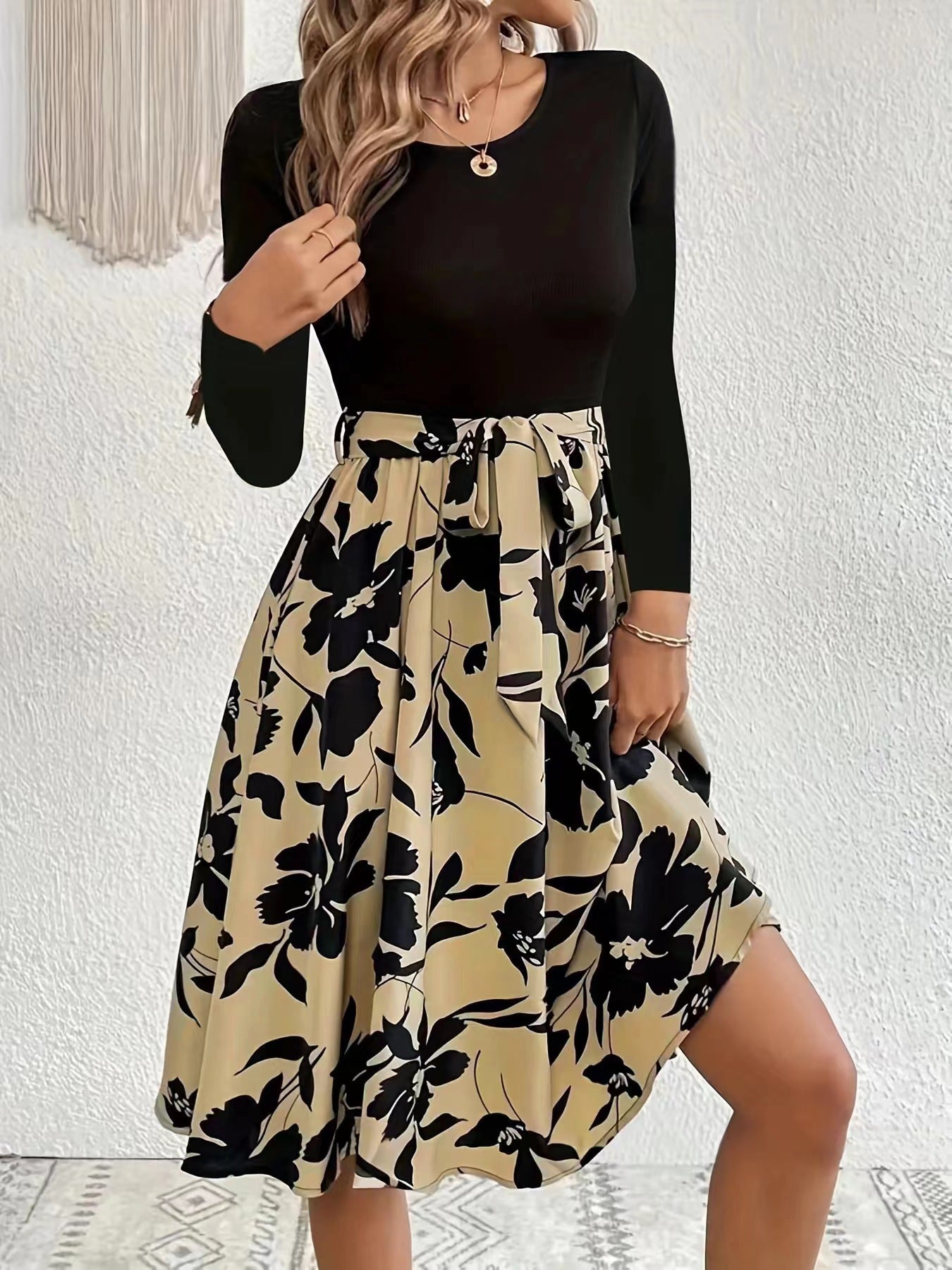 Robe à manches longues et col rond à imprimé floral, coupe ajustée, vêtements pour femmes