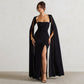Robe unie à col carré et manches longues avec fente haute