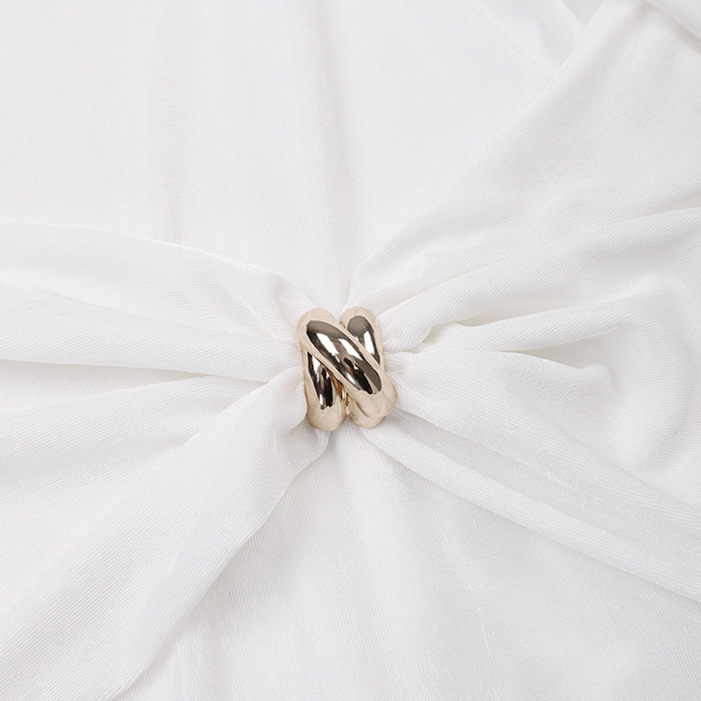 Robe plissée à manches longues et coupe ajustée pour femme avec nœud en métal