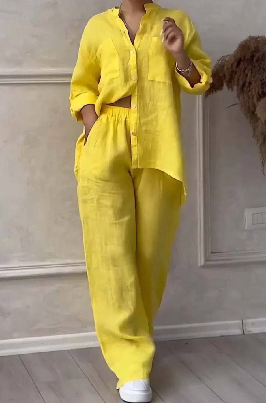 Ensemble deux pièces à lacets et pantalon large pour femme