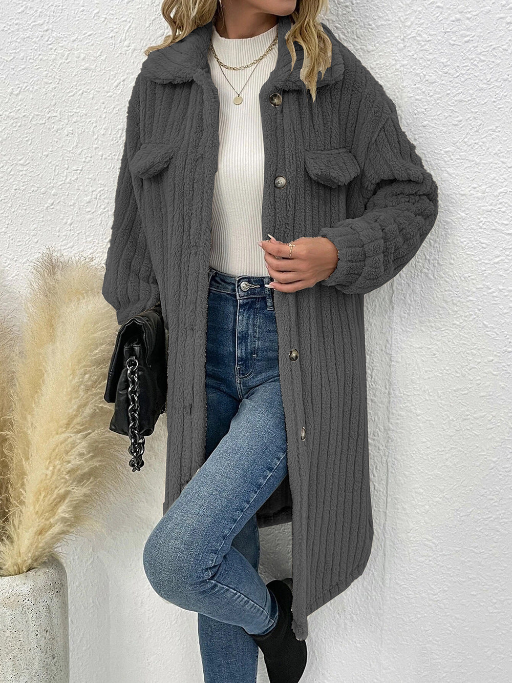 Manteau en laine à manches longues et revers en peluche pour femme