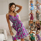 Robe d'été courte plissée à col en V et bretelles à imprimé floral pour femme