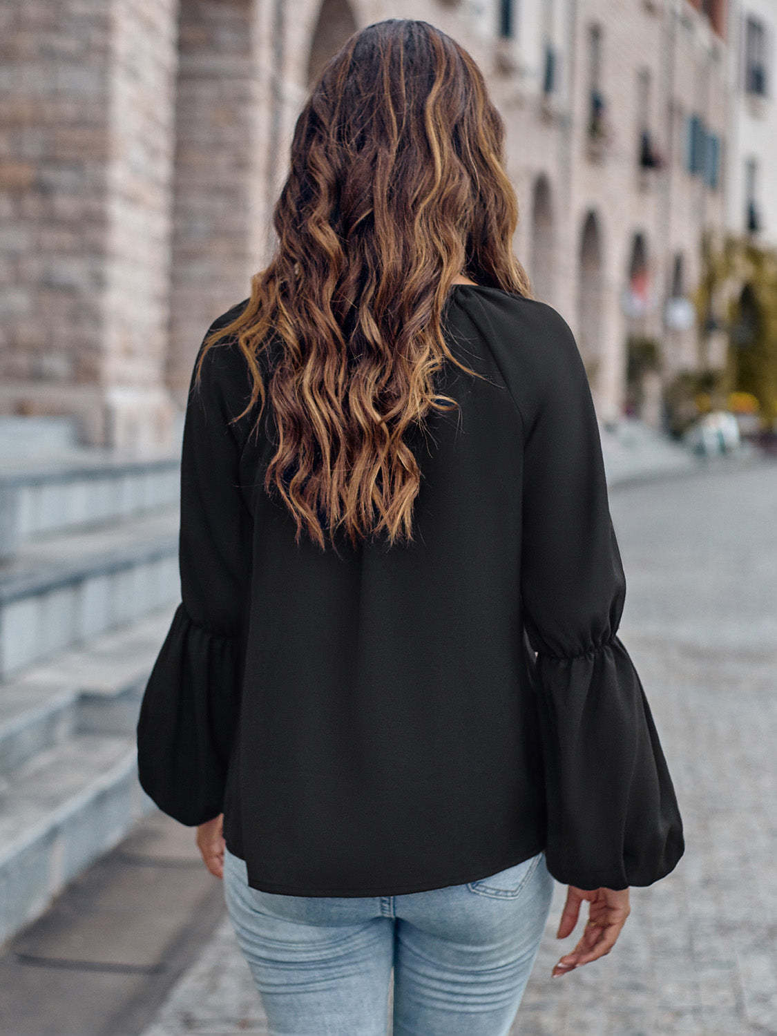 Solid Color And V-neck Loose Casual Women's Top