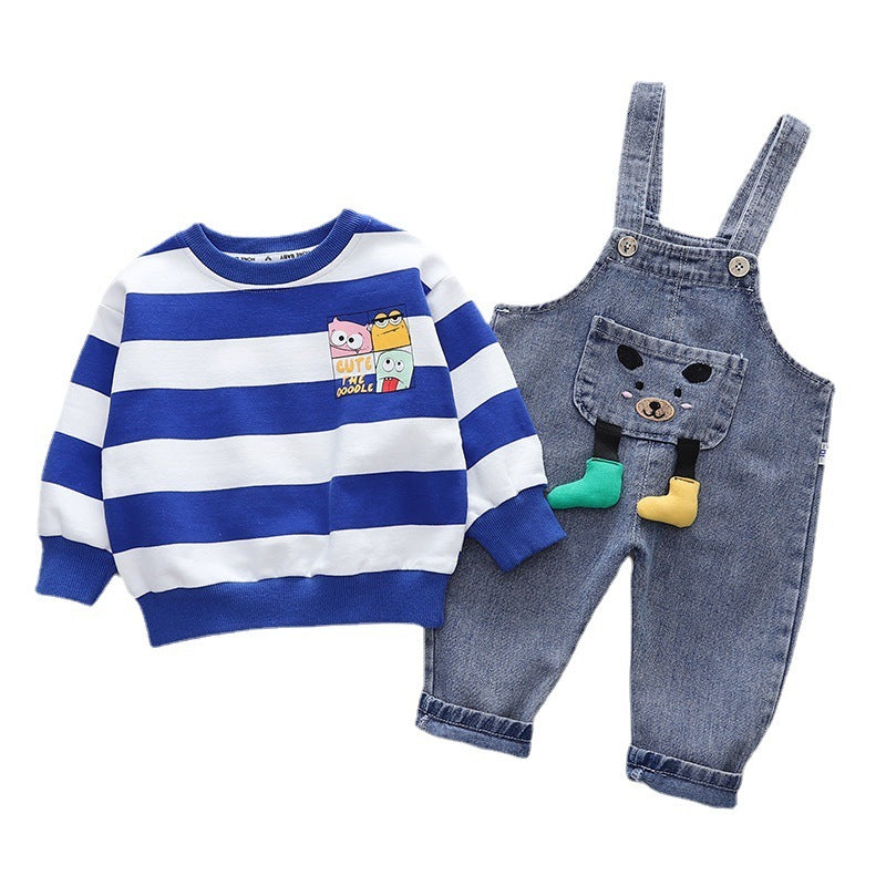 Ensemble deux pièces t-shirt et jean à bretelles pour enfant