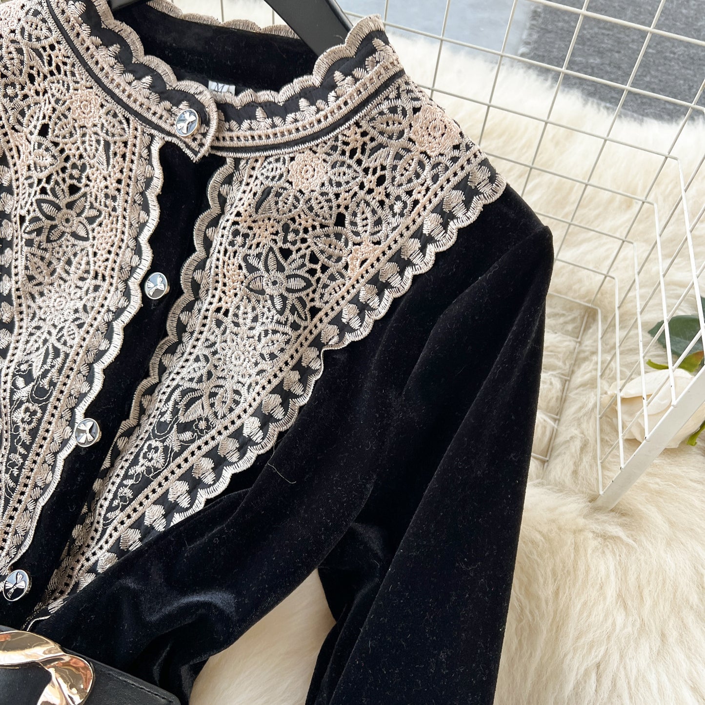 Robe brodée à la machine de style cour vintage française