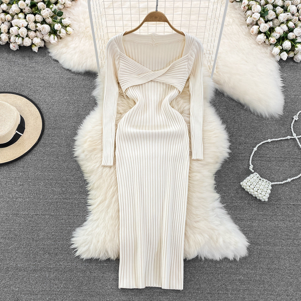 Robe mi-longue en tricot à fines bretelles