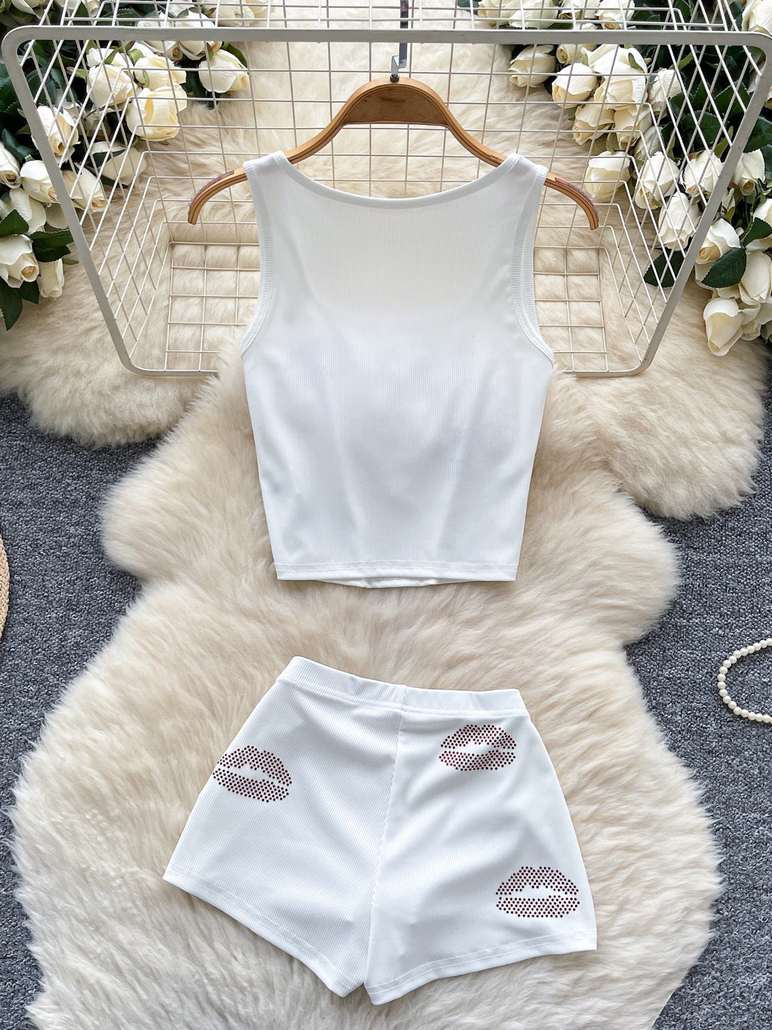 Lip-kiss Rhinestone Square-neck Sleeveless Tank Top With High-waisted Leggings And Shorts