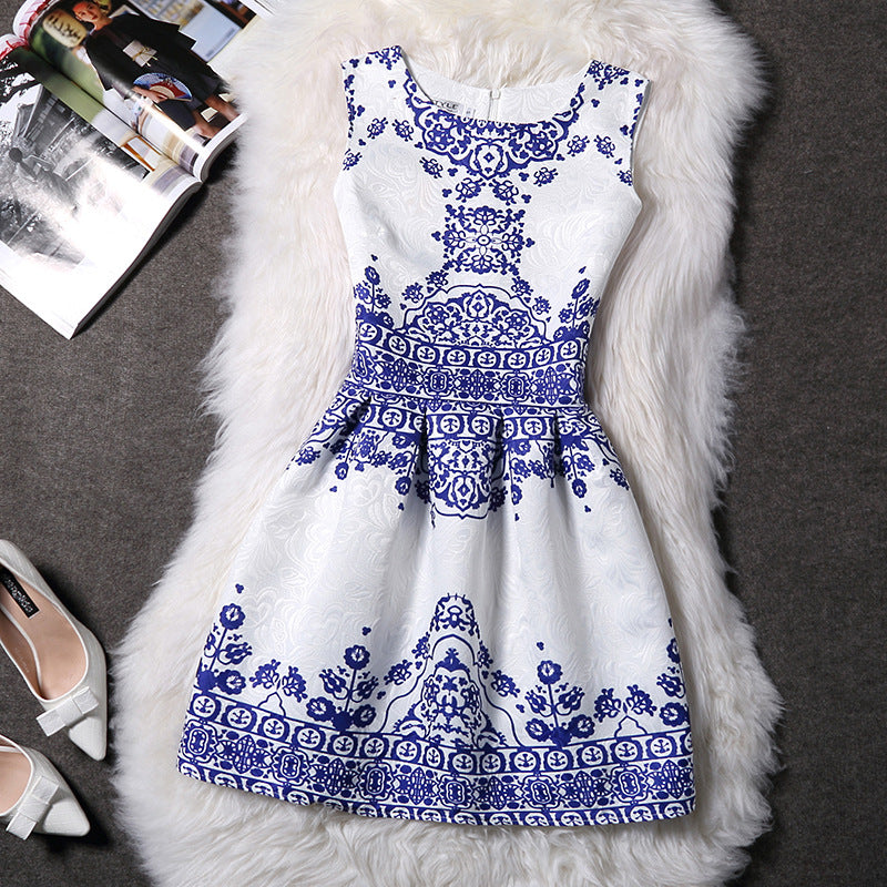 Womens Crew-Neck Sleeveless Jacquard Printed Dress