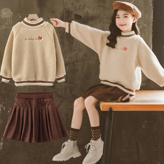 Ensemble pour fille avec jupe plissée et capuche brossée