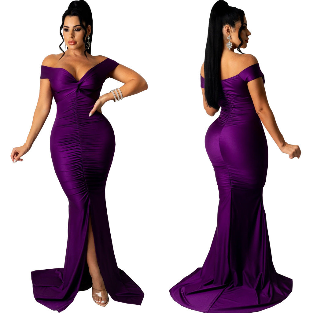 Robe moulante micro-froissée à col en V large et tendance